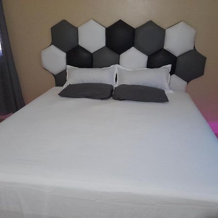 בלאק ריבר Loodik Vacation Home Brompton Manor מראה חיצוני תמונה