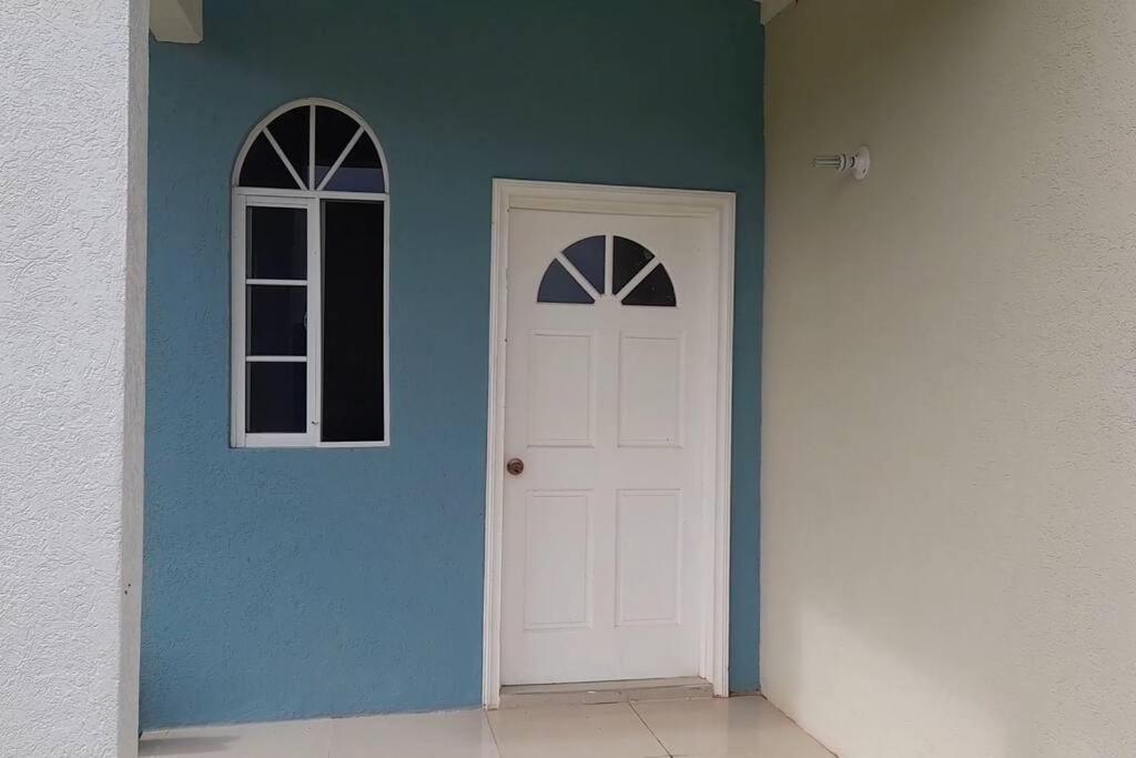 בלאק ריבר Loodik Vacation Home Brompton Manor מראה חיצוני תמונה
