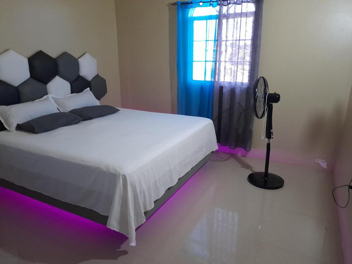 בלאק ריבר Loodik Vacation Home Brompton Manor מראה חיצוני תמונה